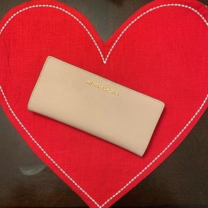 Michael Kors Jet Set Slim Wallet